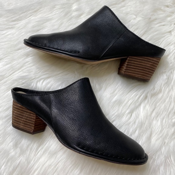 clarks isla mule